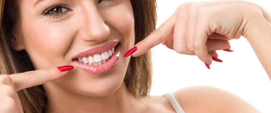 Whitening Your Teeth the Healthy and Natural Way